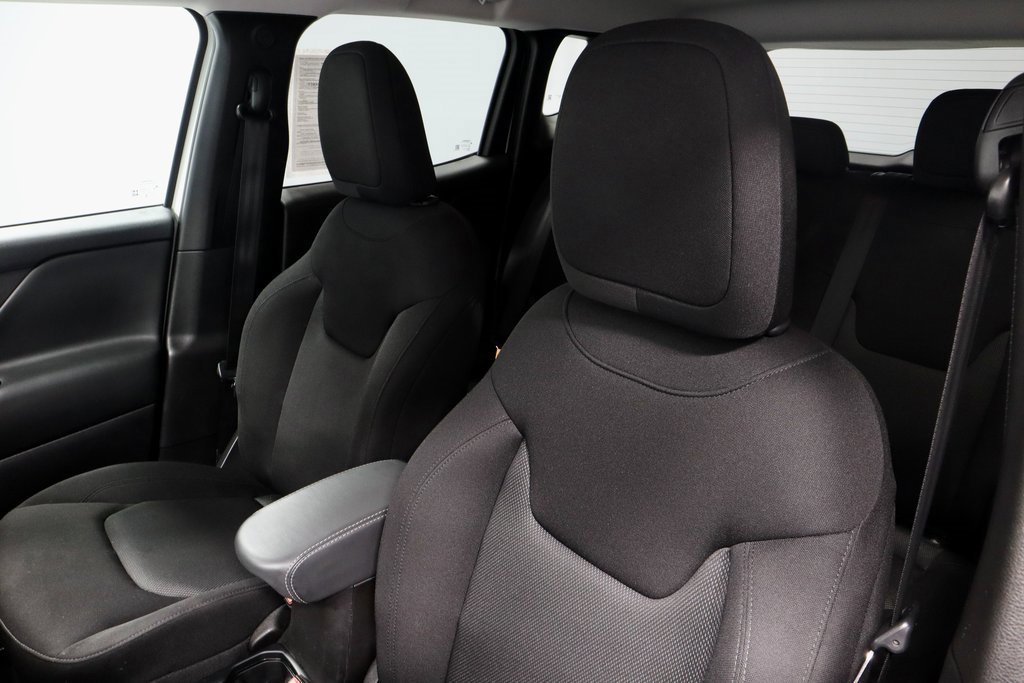 Used 2023 Jeep Renegade Latitude image 26