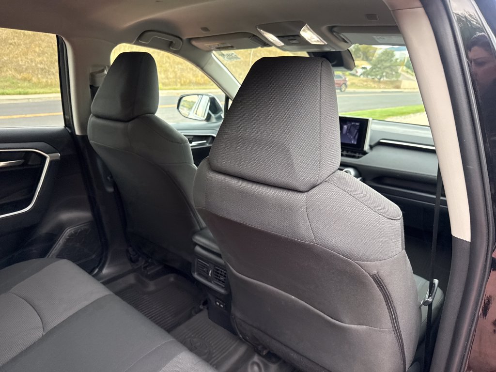 Used 2025 Toyota RAV4 XLE AWD/4WD image 26
