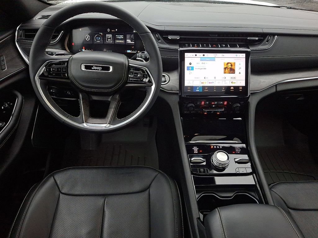 Used 2024 Jeep Grand Cherokee Overland w/ Trailer Tow Package image 11