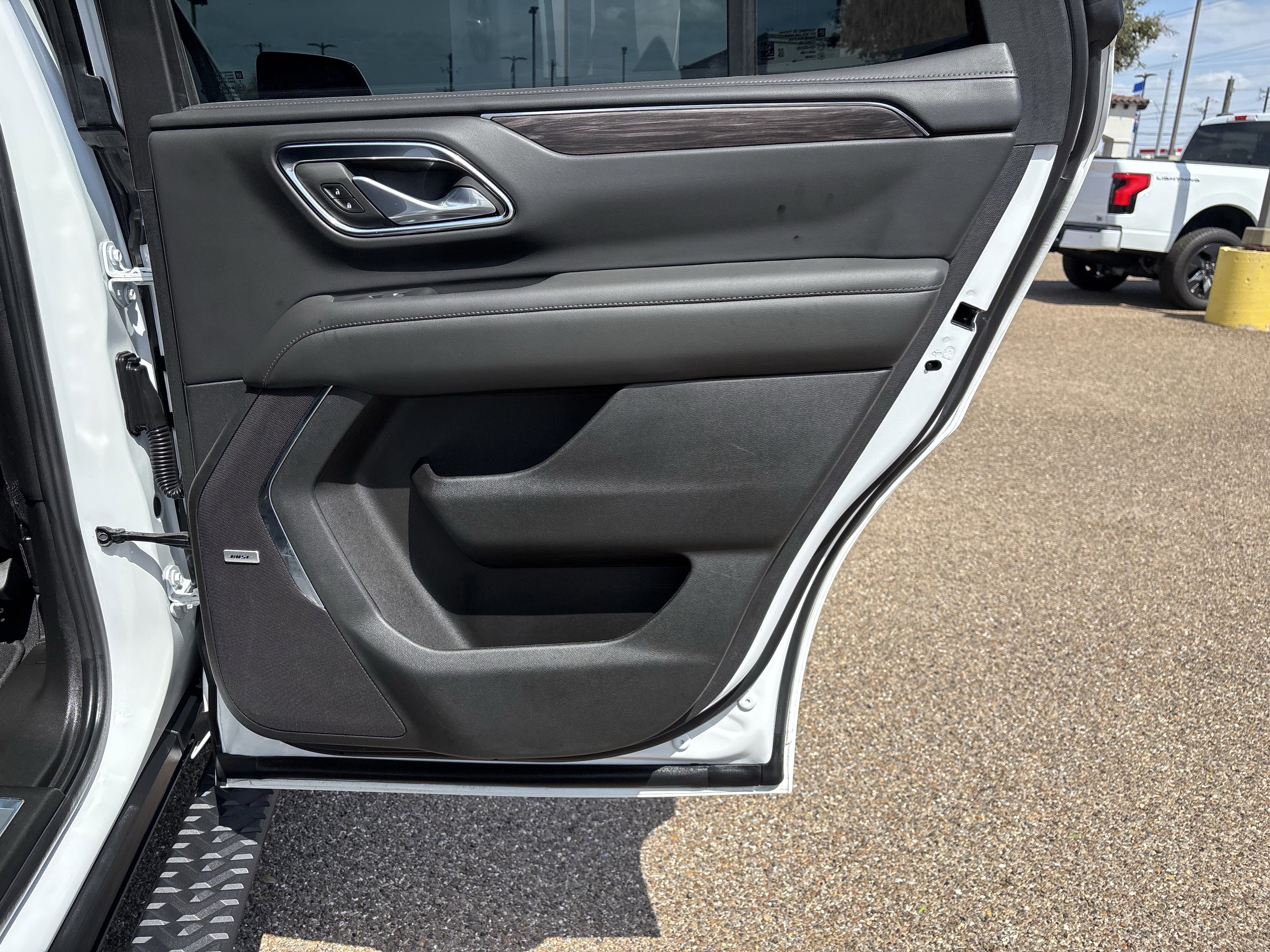 Used 2024 Chevrolet Tahoe Z71 w/ Luxury Package image 22