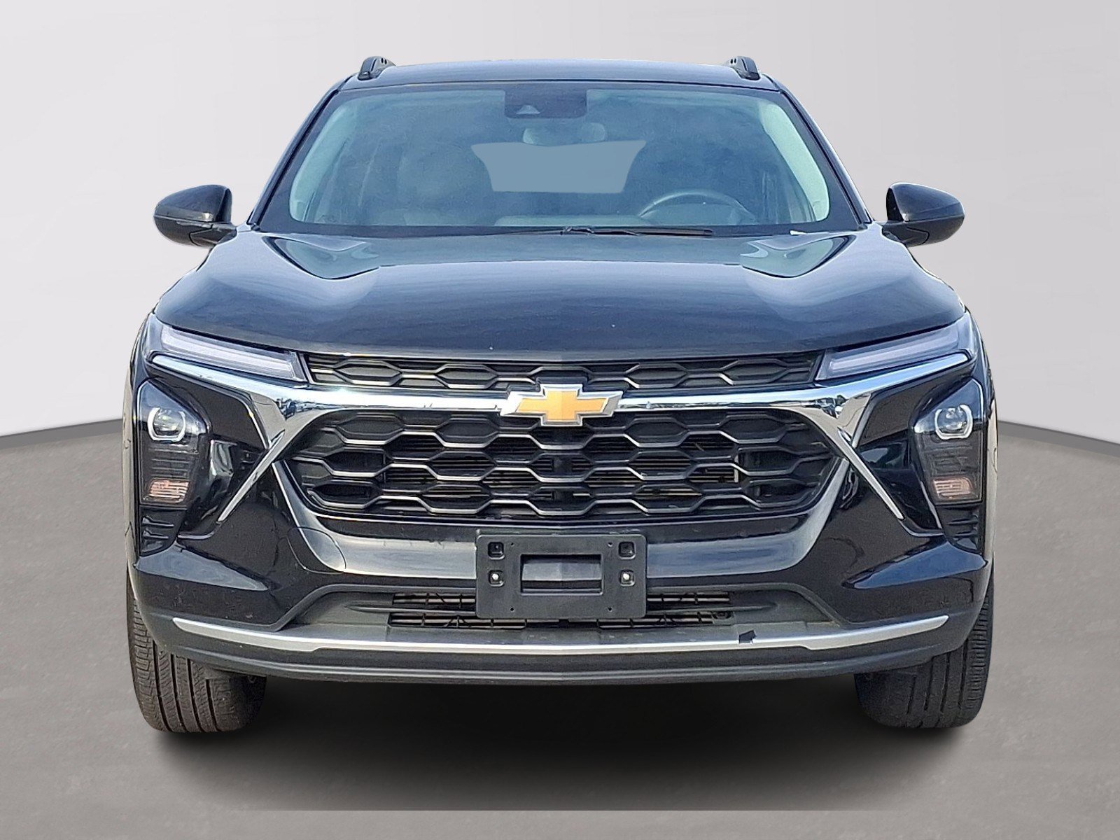 Used 2025 Chevrolet Trax LT w/ LT Convenience Package image 2