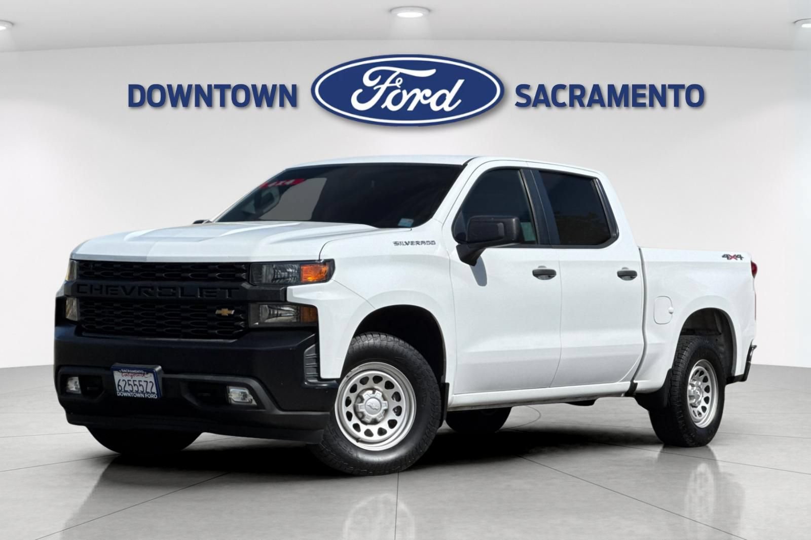 Used 2020 Chevrolet Silverado 1500 W/T w/ Trailering Package AWD/4WD image 2