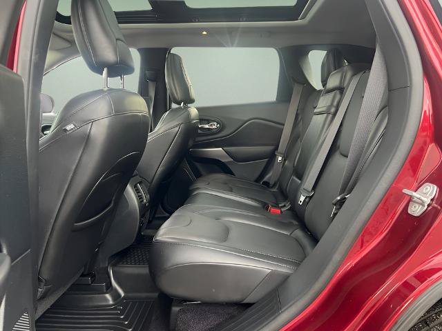 Used 2019 Jeep Cherokee Limited w/ Luxury Group AWD/4WD image 34