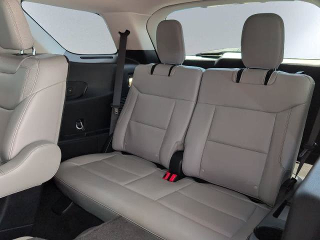 Certified 2025 Ford Explorer Active w/ Active Comfort Package AWD/4WD image 14