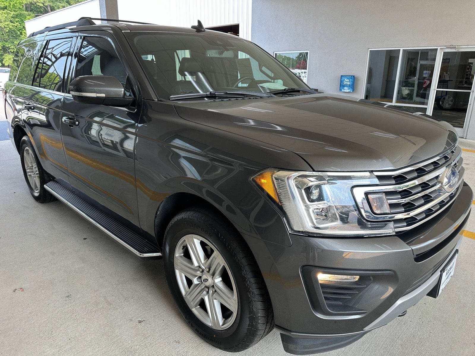 Certified 2020 Ford Expedition XLT w/ Equipment Group 202A AWD/4WD image 10