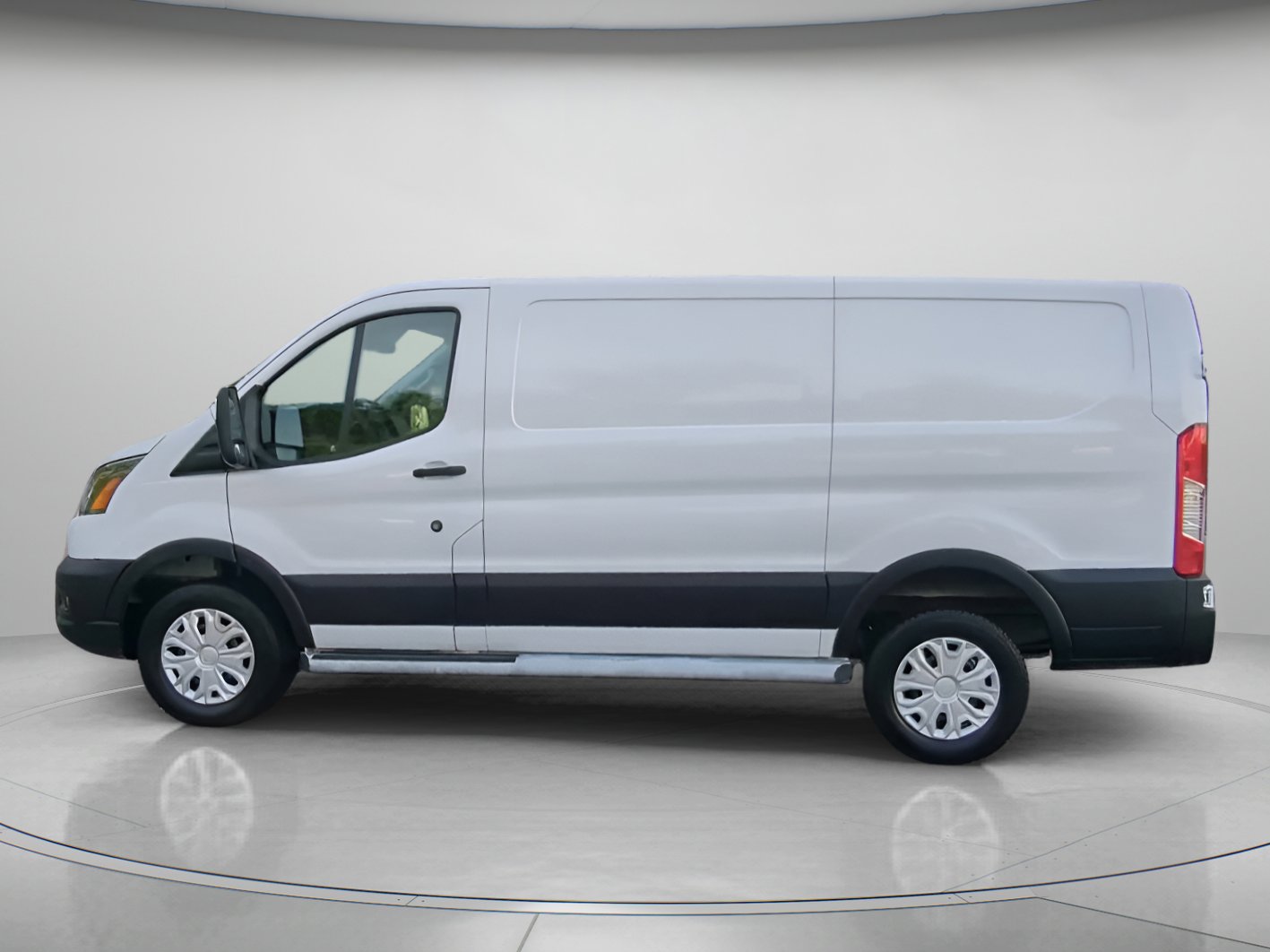 Certified 2025 Ford Transit 250 Low Roof w/ Exterior Upgrade Package RWD image 14