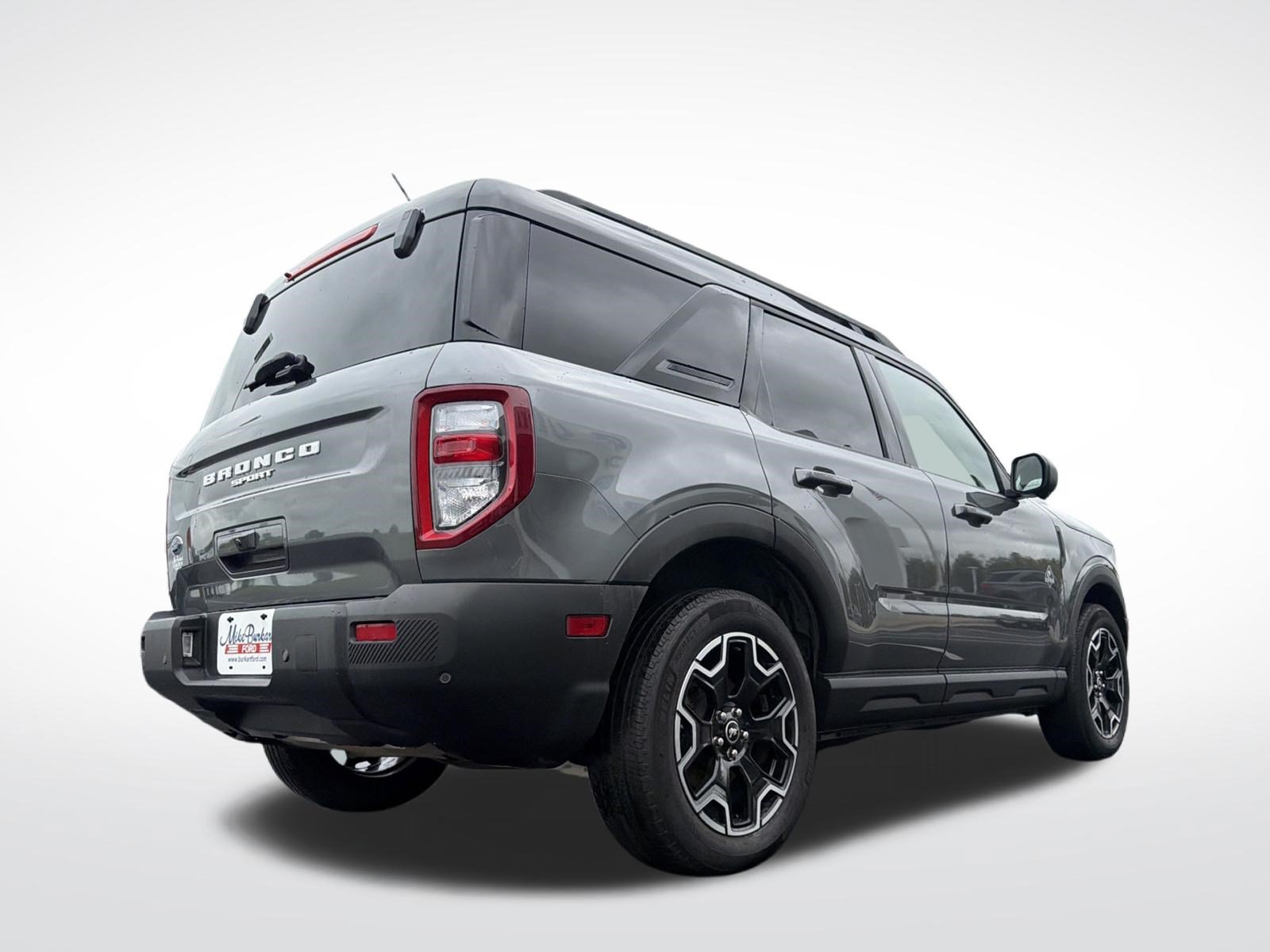 Certified 2025 Ford Bronco Sport Outer Banks w/ Outer Banks Tech Package+ AWD/4WD image 9