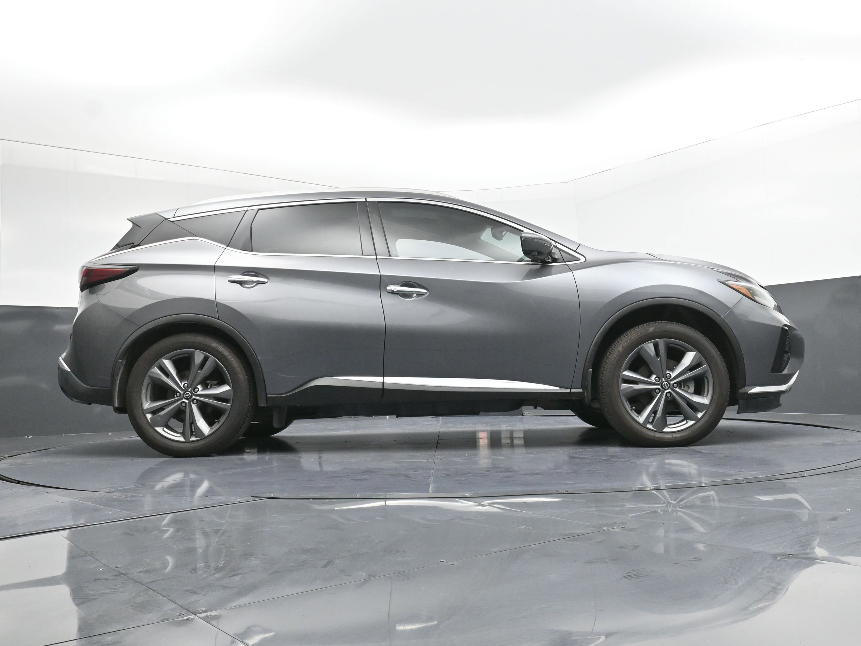 Used 2023 Nissan Murano Platinum w/ Cargo Package image 19