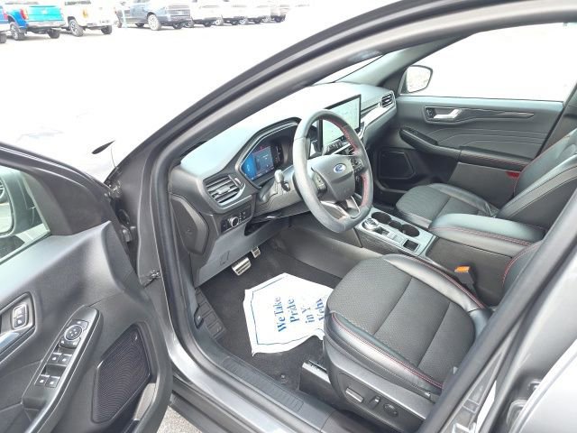 Certified 2023 Ford Escape ST-Line w/ Tech Pack #1 image 9