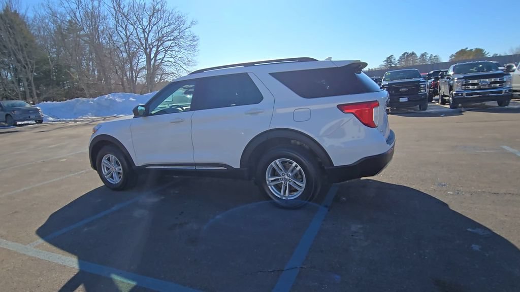Certified 2023 Ford Explorer XLT w/ Equipment Group 202A AWD/4WD image 17