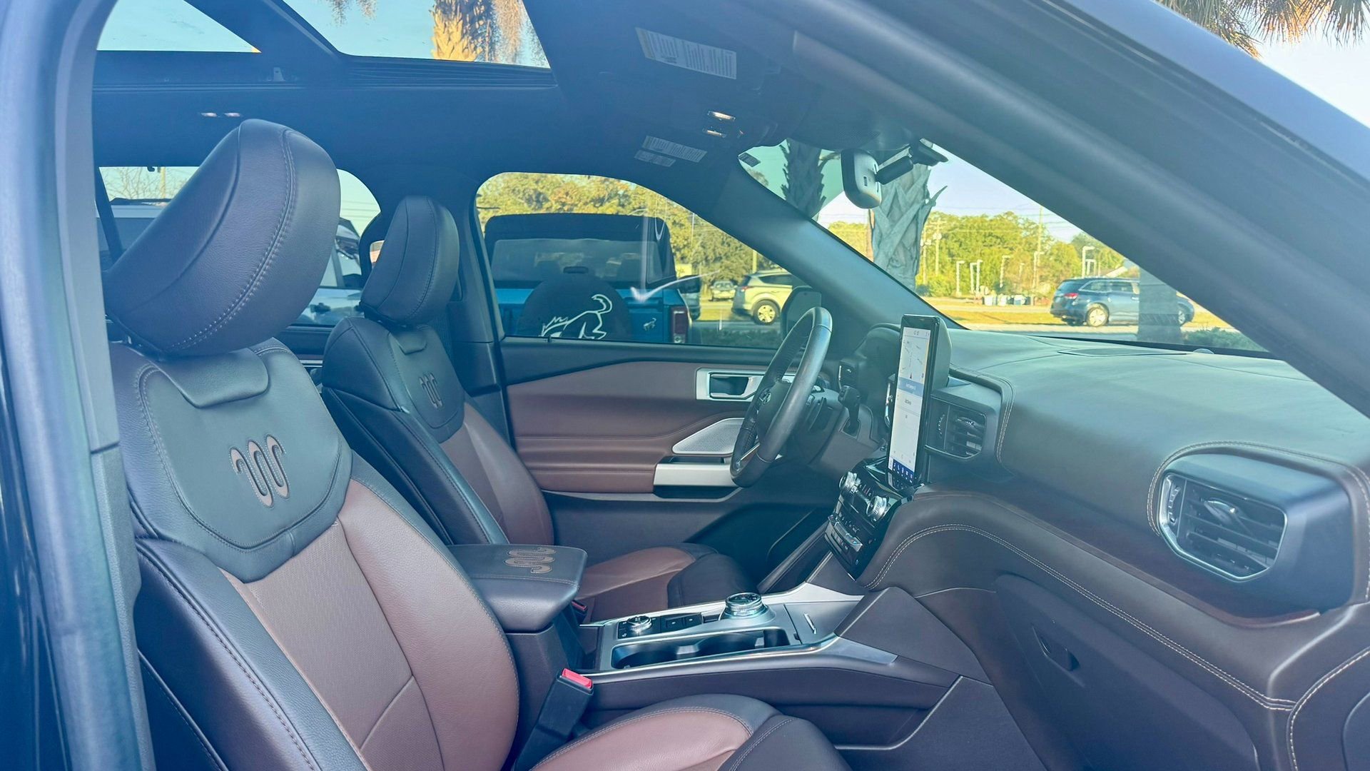 Certified 2021 Ford Explorer King Ranch w/ Premium Technology Package image 7