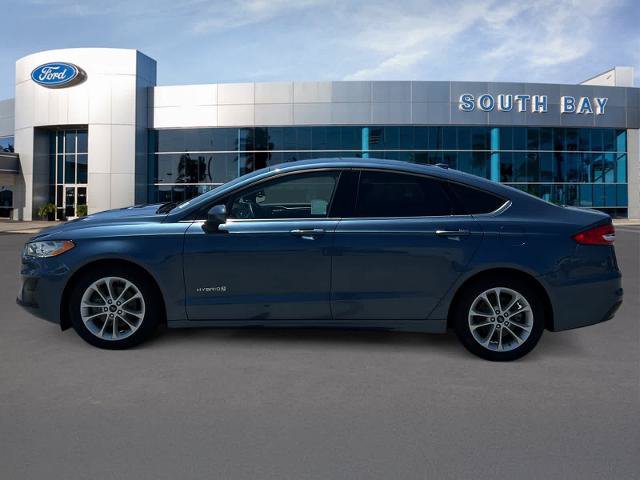 Certified 2019 Ford Fusion SE FWD image 2
