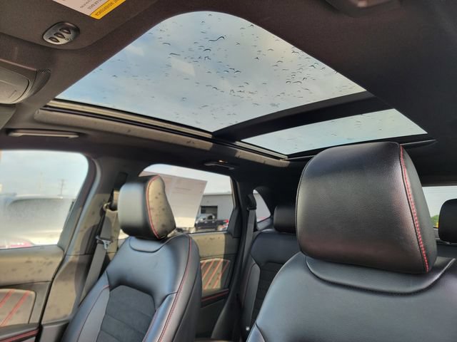 Certified 2024 Ford Edge ST-Line AWD/4WD image 4
