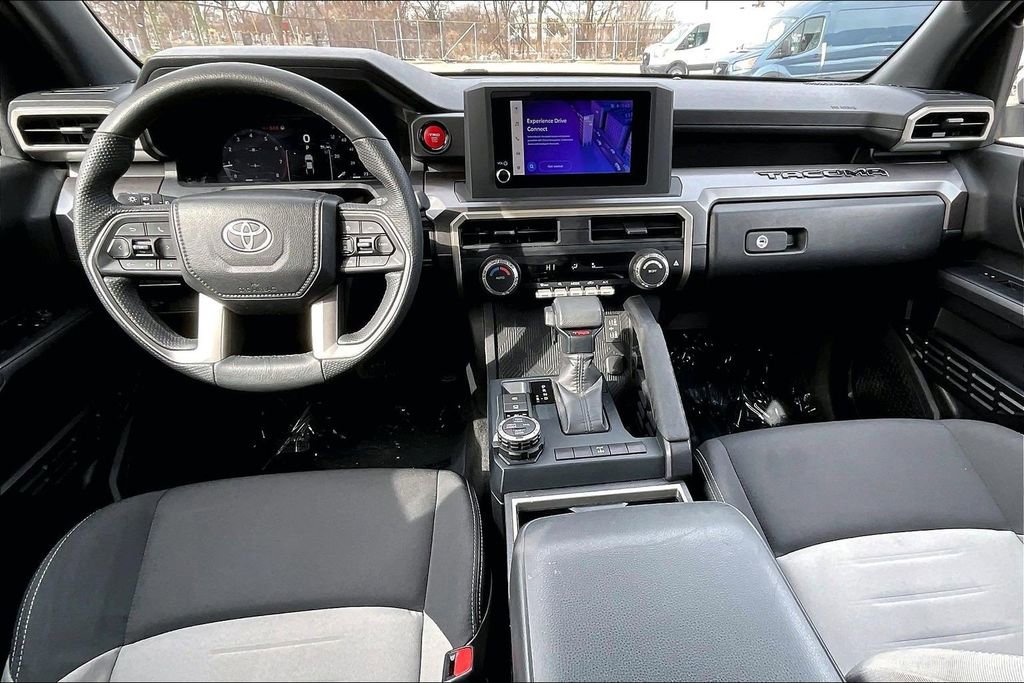 Used 2025 Toyota Tacoma TRD Off-Road AWD/4WD image 14