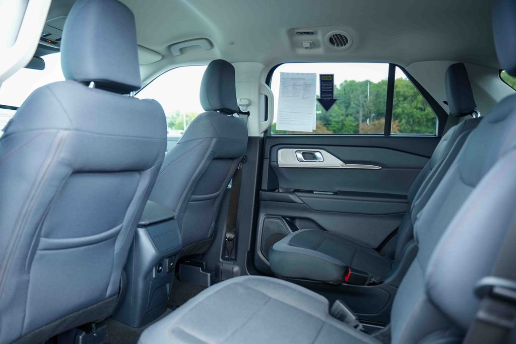 Certified 2026 Ford Explorer Active AWD/4WD image 25