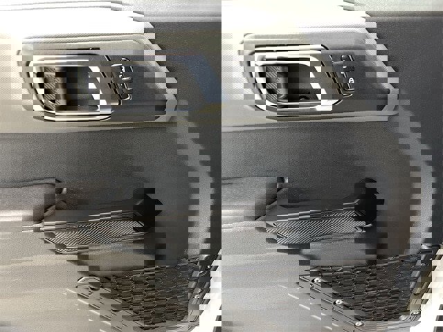 Certified 2024 Ford Bronco Black Diamond image 13