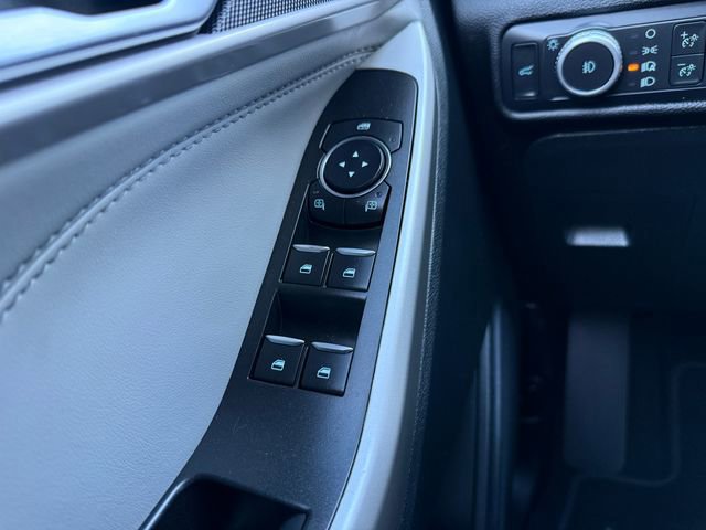 Certified 2022 Ford Explorer XLT w/ Equipment Group 202A image 26