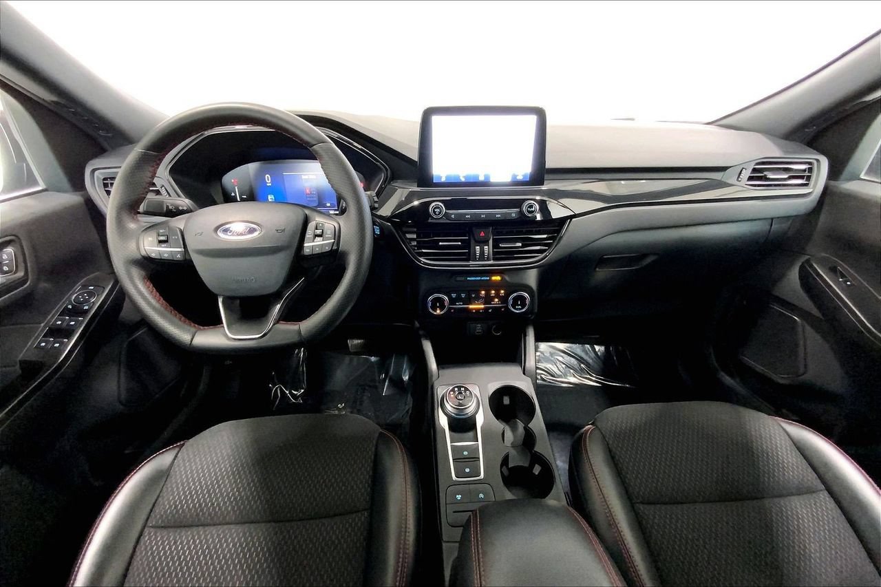 Certified 2025 Ford Escape ST-Line Select AWD/4WD image 15