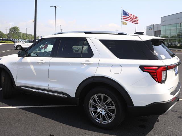 Certified 2025 Ford Explorer Platinum AWD/4WD image 17