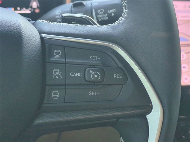 Used 2025 Jeep Grand Cherokee Limited w/ Trailer Tow Package image 26