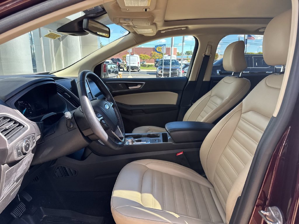 Certified 2024 Ford Edge SEL w/ Convenience Package AWD/4WD image 11