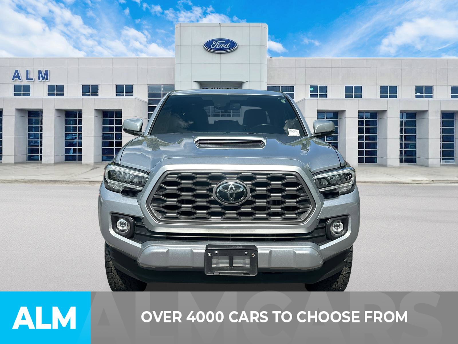 Used 2022 Toyota Tacoma TRD Sport w/ TRD Premium Sport Package AWD/4WD image 2