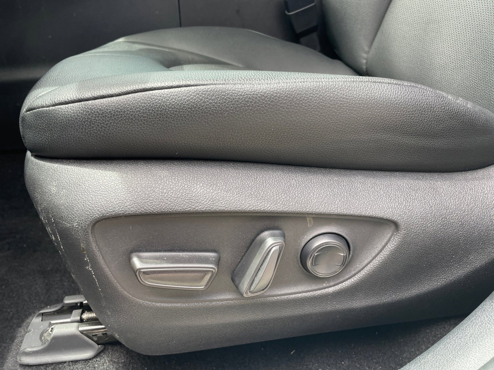 Used 2024 Toyota Grand Highlander AWD Hybrid image 15