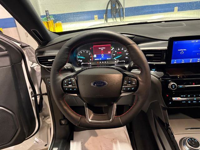 Certified 2024 Ford Explorer ST-Line w/ Class IV Trailer Tow Package AWD/4WD image 10