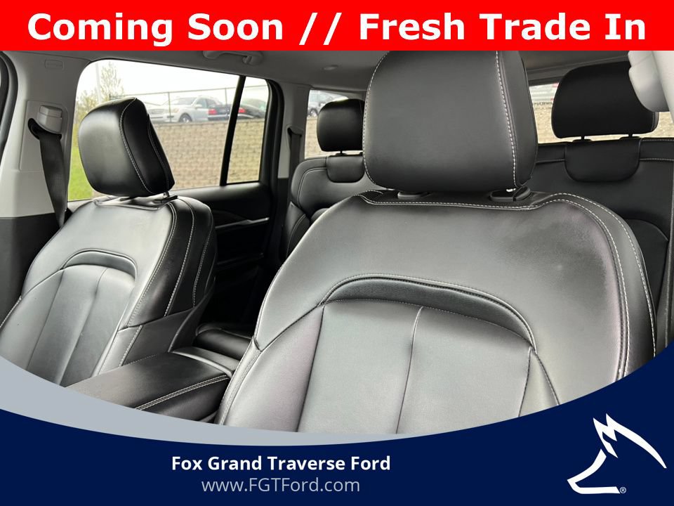 Used 2023 Jeep Grand Cherokee Limited AWD/4WD image 10