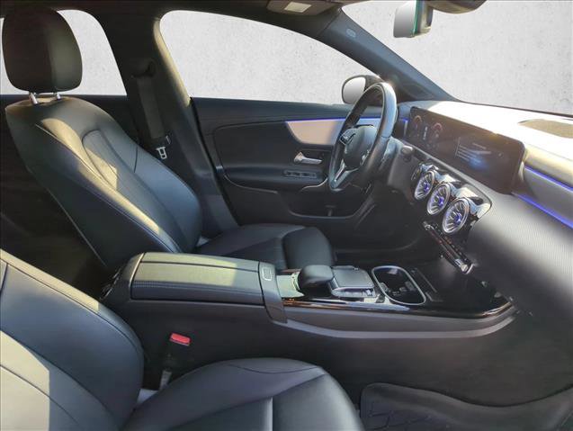 Used 2022 Mercedes-Benz CLA 250 4MATIC image 26