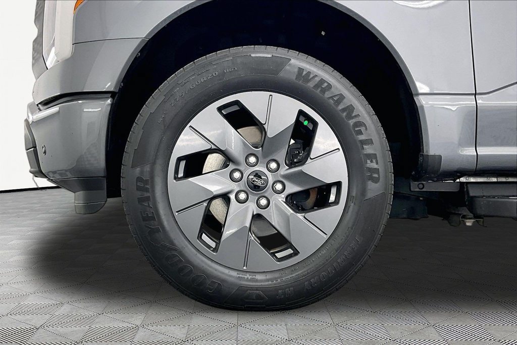 Certified 2024 Ford F150 Lightning Flash AWD/4WD image 9
