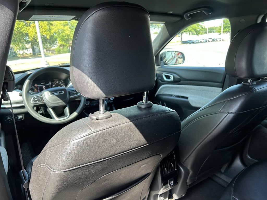 Used 2024 Jeep Compass Latitude AWD/4WD image 29