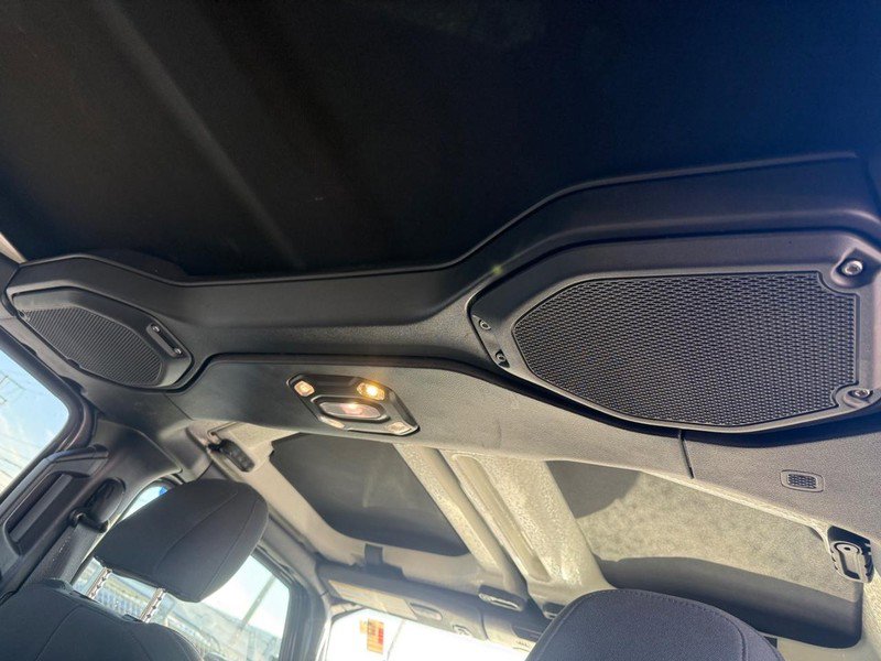 Used 2020 Jeep Wrangler Unlimited Sport image 15