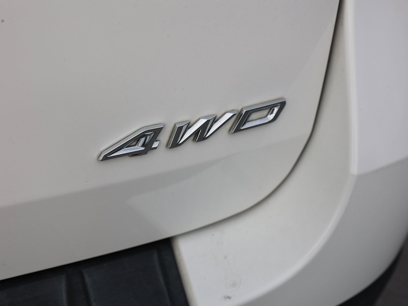 Certified 2022 Ford Explorer XLT w/ Equipment Group 202A image 10