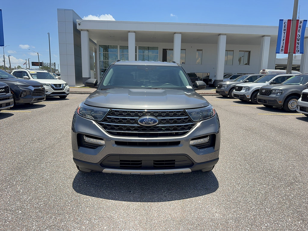Certified 2022 Ford Explorer XLT w/ Equipment Group 202A RWD image 3