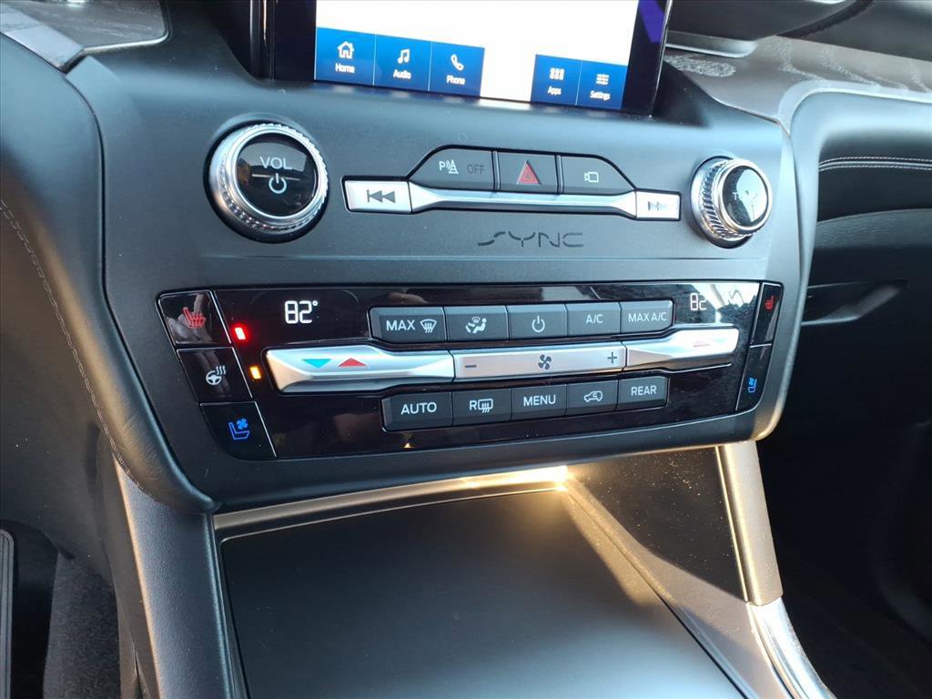 Certified 2020 Ford Explorer Platinum w/ Premium Technology Package image 17