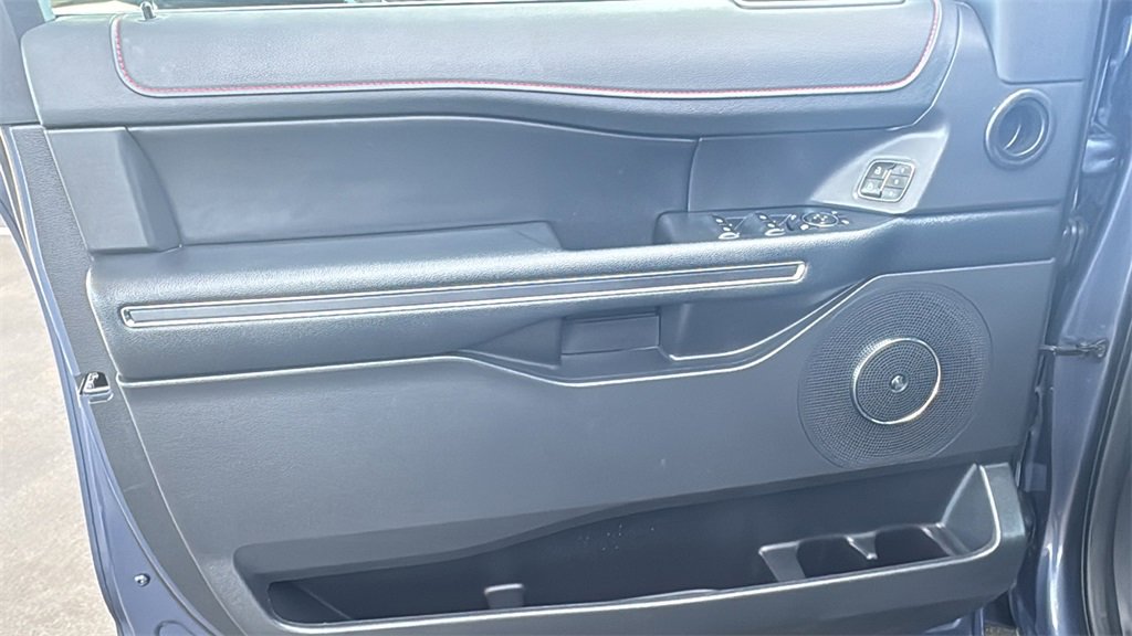 Certified 2023 Ford Expedition Limited image 18