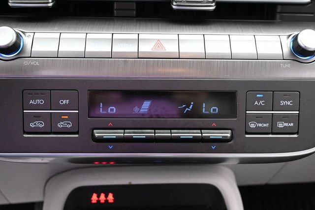 Used 2025 Hyundai Kona SEL FWD image 22
