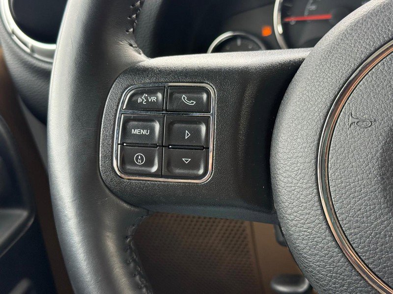 Used 2018 Jeep Wrangler Unlimited Rubicon w/ Dual Top Group AWD/4WD image 18
