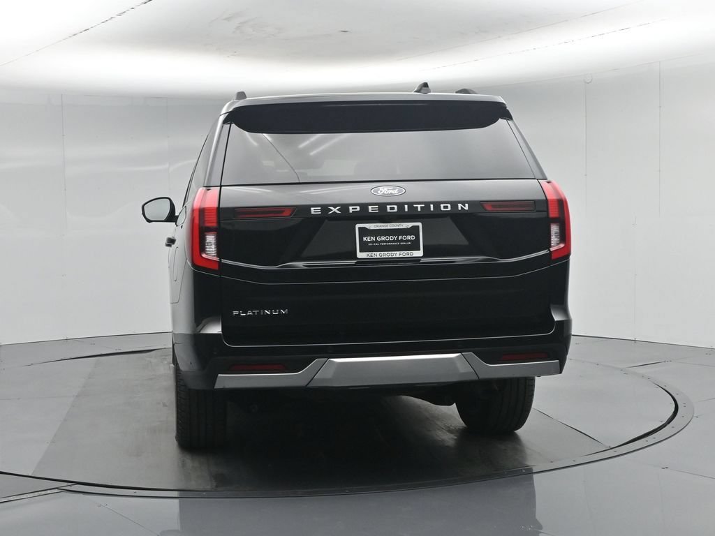 Certified 2025 Ford Expedition Platinum w/ Driver's Package AWD/4WD image 35