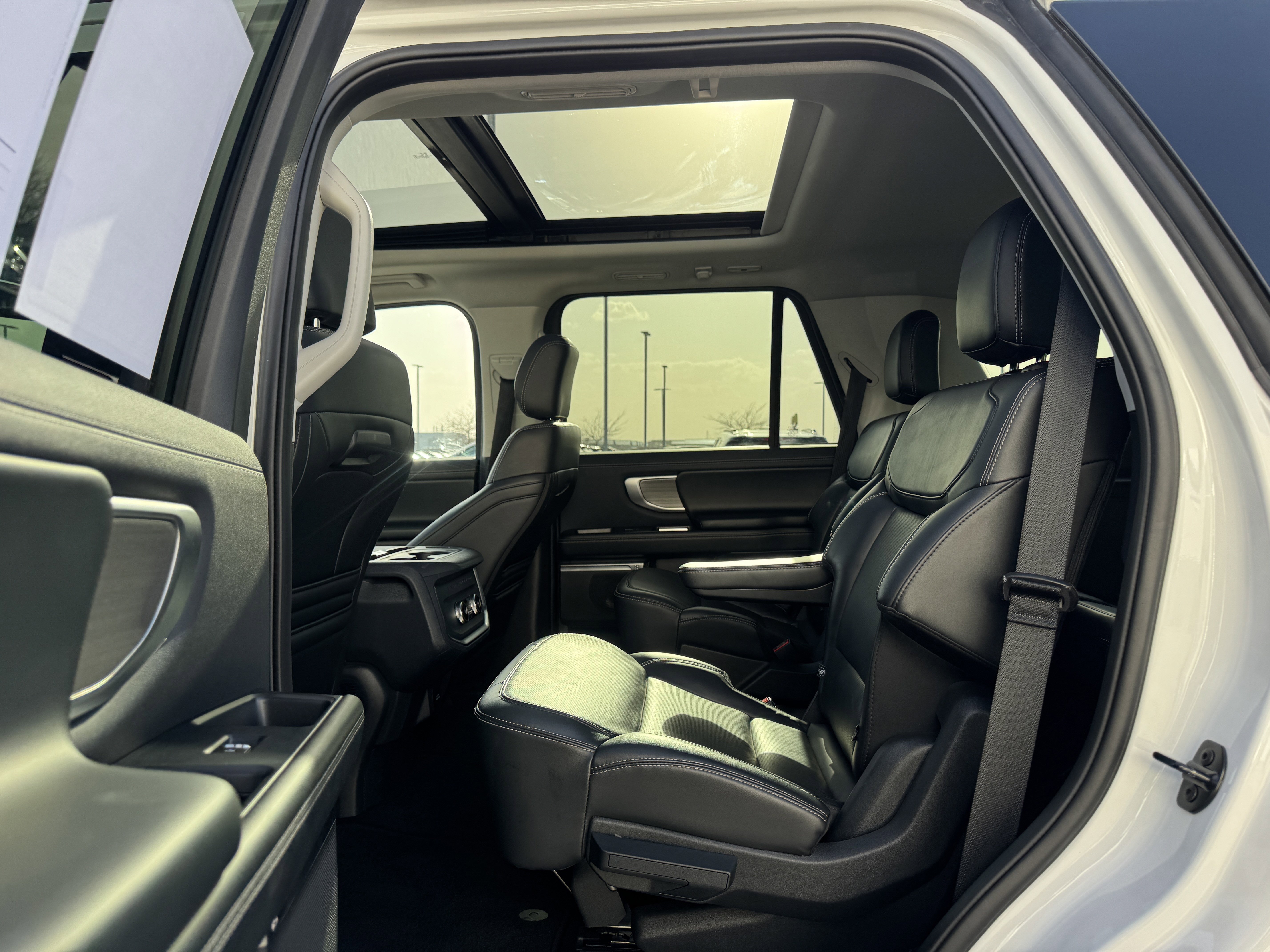 Certified 2025 Ford Expedition Platinum AWD/4WD image 18