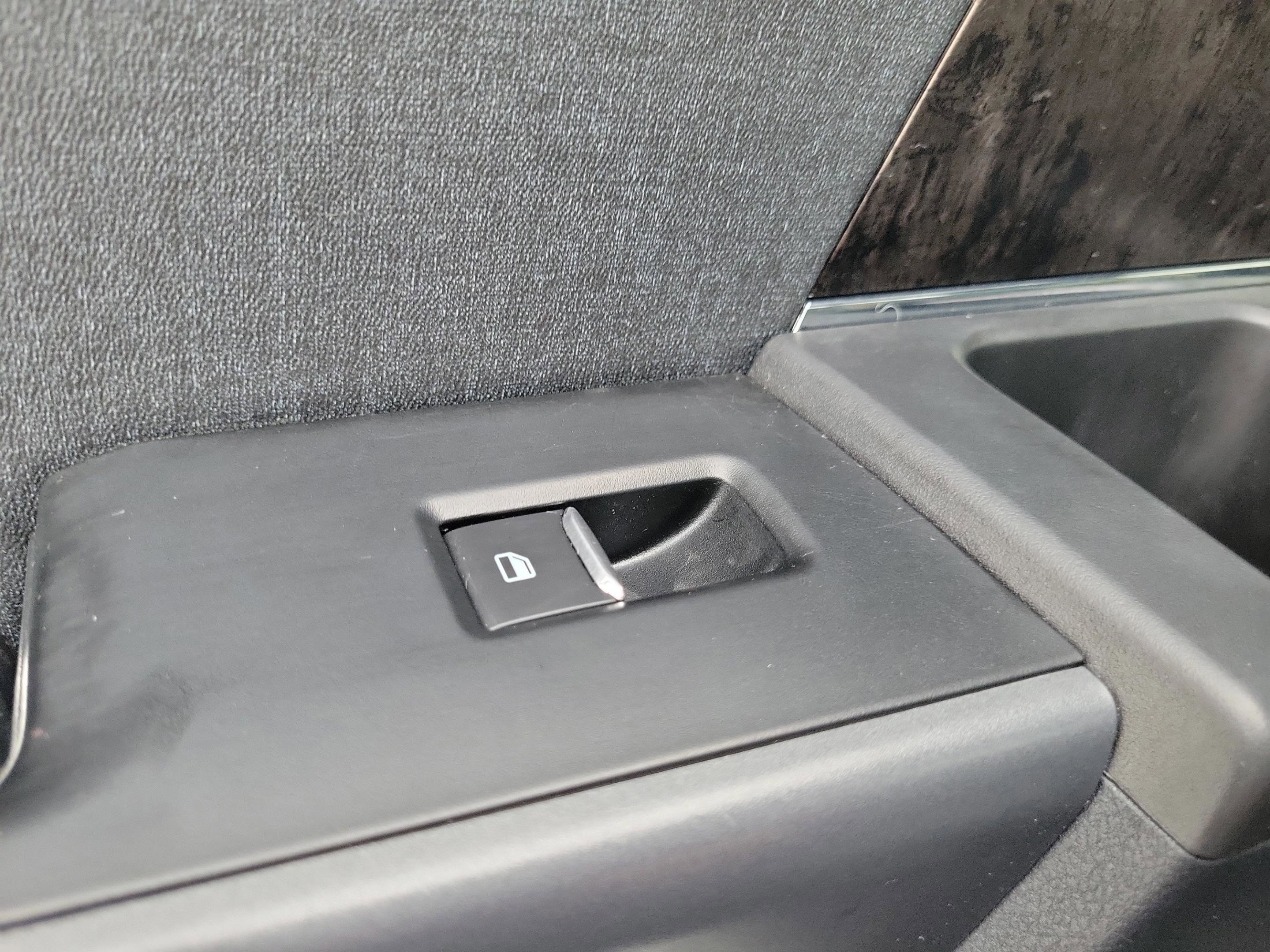 Certified 2022 Ford F150 Lariat w/ Equipment Group 502A High image 18