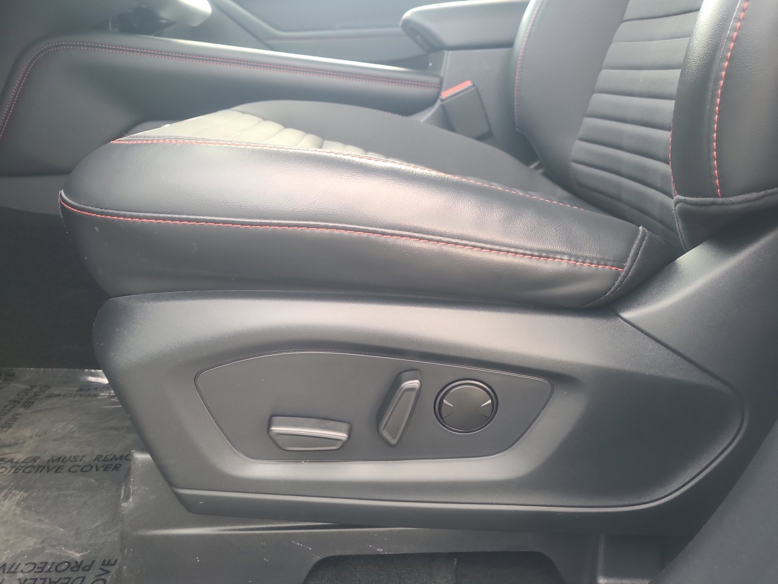 Certified 2025 Ford Explorer ST-Line image 14