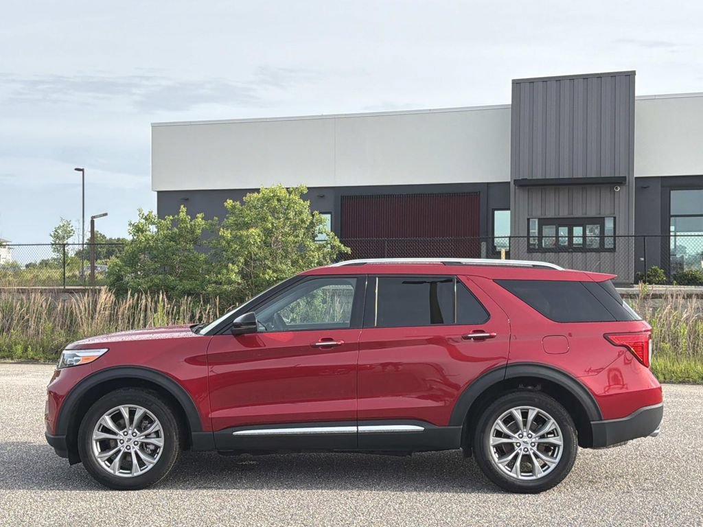 Certified 2023 Ford Explorer Limited w/ Equipment Group 301A AWD/4WD image 7