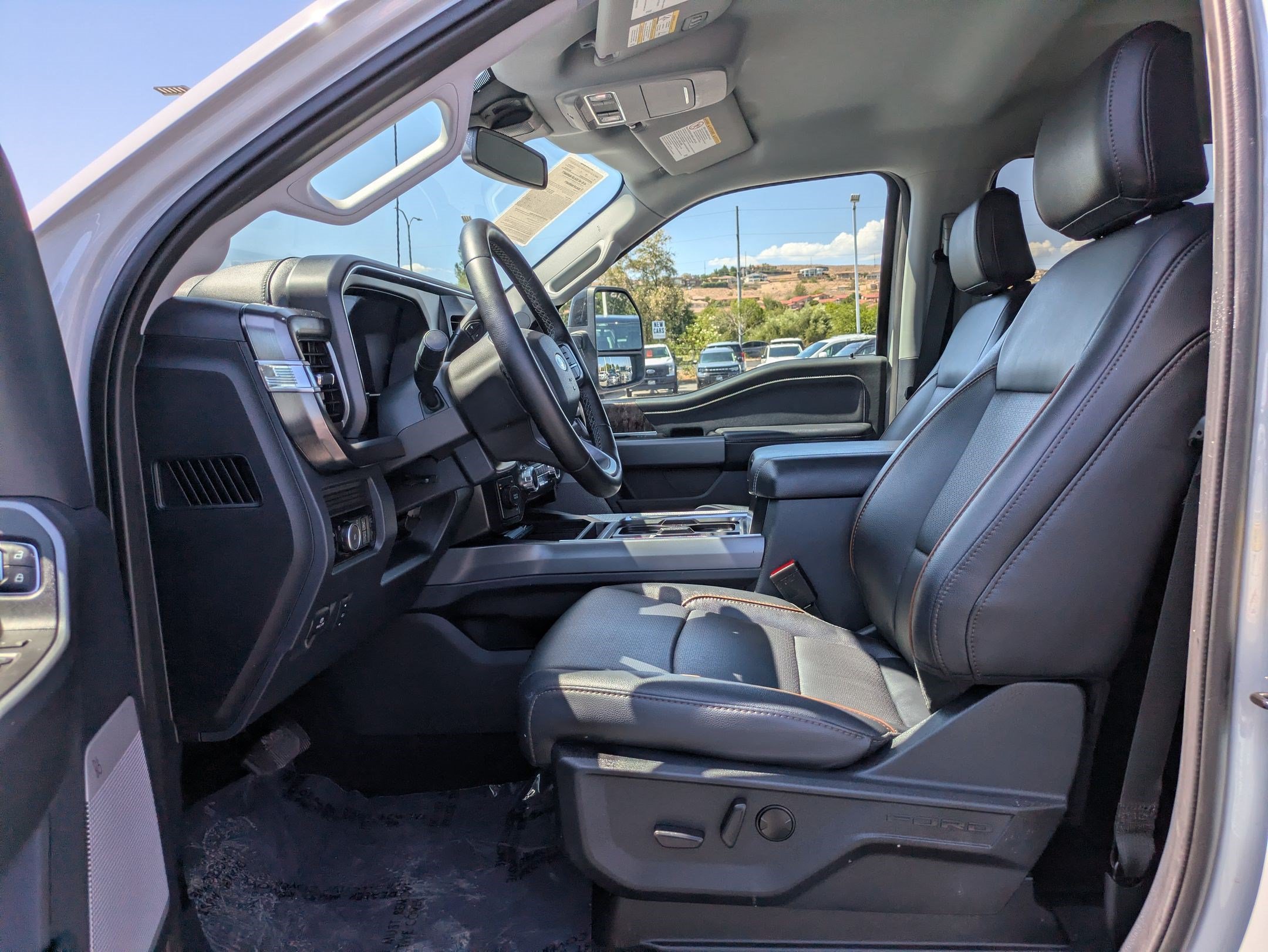 Certified 2025 Ford F250 Lariat AWD/4WD image 17
