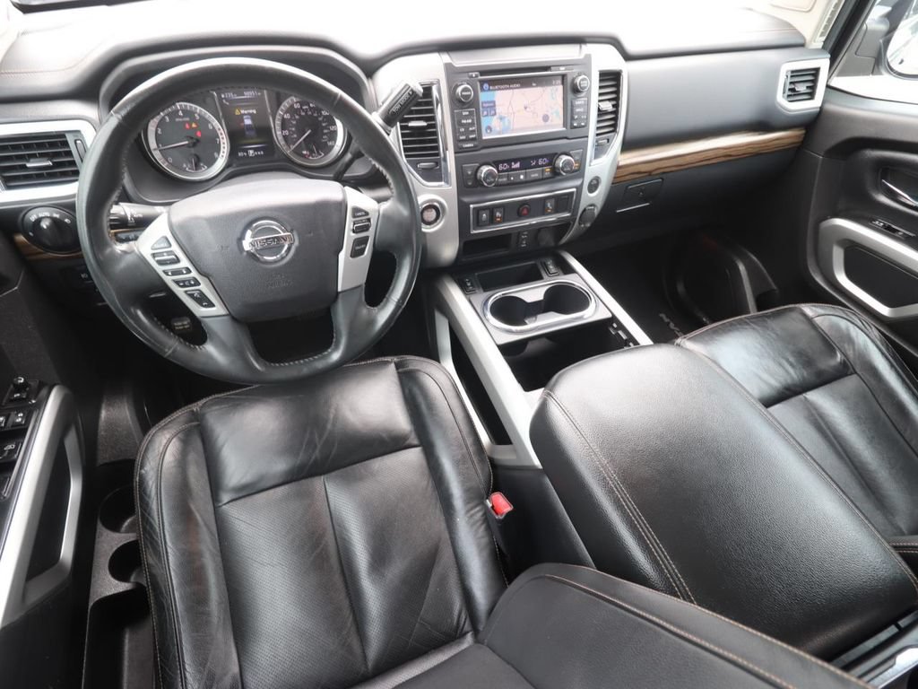 Used 2017 Nissan Titan SL RWD image 6