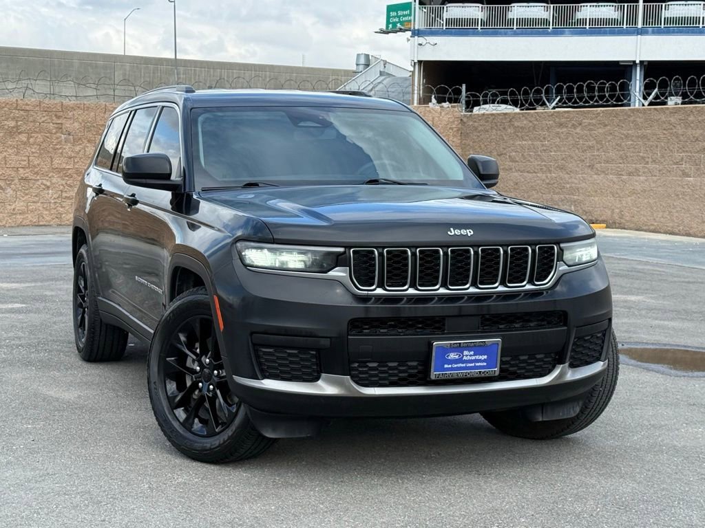 Used 2023 Jeep Grand Cherokee L Laredo AWD/4WD image 3