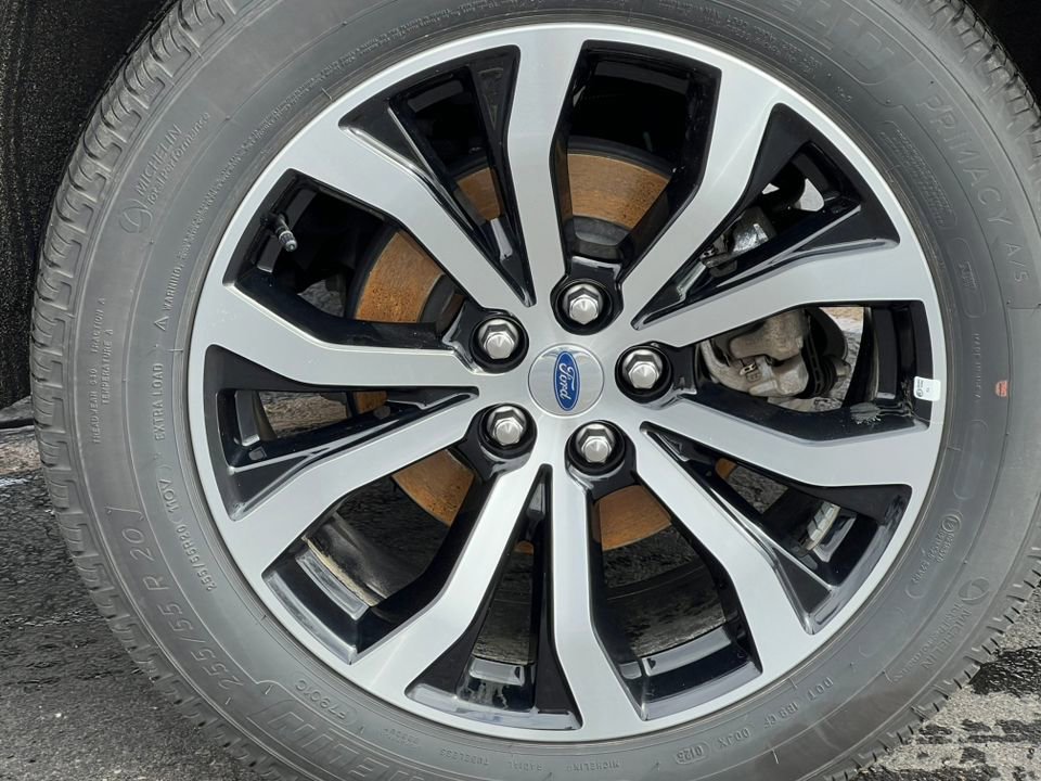 Certified 2025 Ford Explorer ST-Line image 16