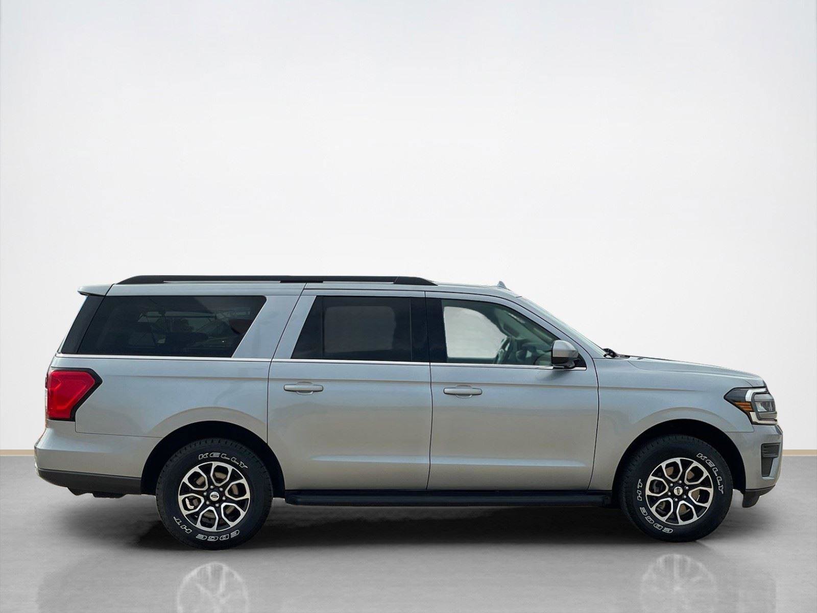 Certified 2024 Ford Expedition Max XLT image 9