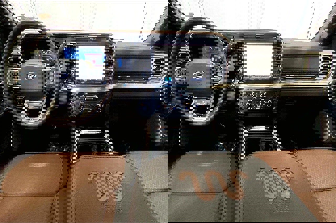 Certified 2025 Ford F350 King Ranch image 16